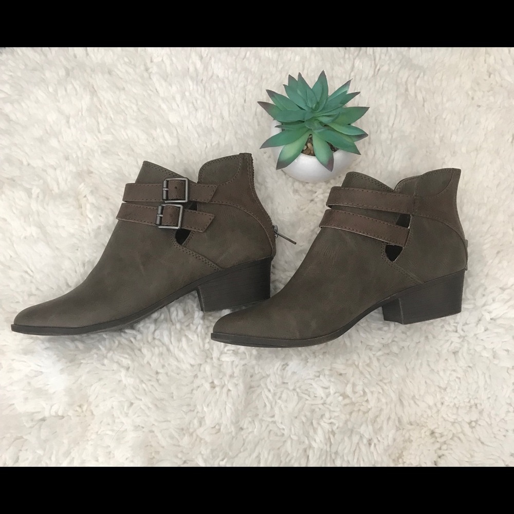 Madden Girl Comfy Ankle boots. Excellent condition